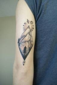 男孩武器上黑色灰色荊棘抽象線條山峰和植物大樹紋身圖片