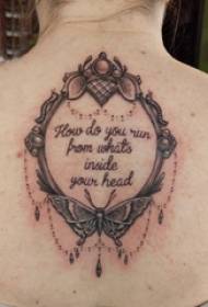 Meiteņu muguras melnās līnijas skice skaists mežģīņu elements ziedu korpuss angļu tetovējuma attēls