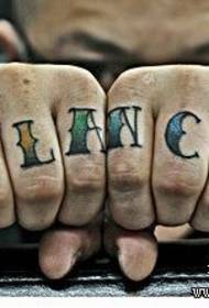Doigt apparaît beau modèle de tatouage alphabet anglais