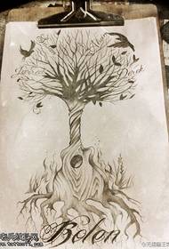 Modello del manoscritto del tatuaggio dell'albero della personalità