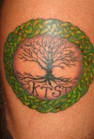 Кельтський поєднує в собі татуювання з дерева життя