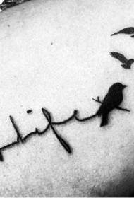 Patrón de tatuaje de ECG y pájaro negro