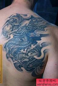 muški omiljeni uzorak tetovaže leđa zmaja