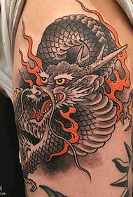 Ŝablono de tatuaje de japana drako