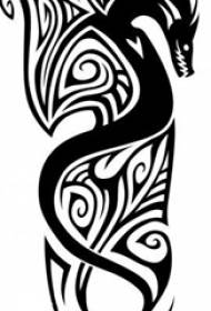 garis hitam sketsa kreatif mendominasi manuskrip tato totem naga