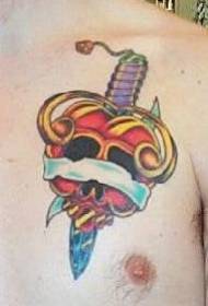 krūtinės durklo ir raudonos kaukolės tatuiruotės modelis
