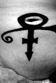 juodos ir baltos genties planetos simbolio tatuiruotės modelis