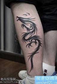 láb szép és gyönyörű totem sárkány tetoválás minta
