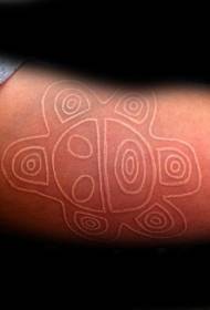 modèle de tatouage bras symbole antique blanc