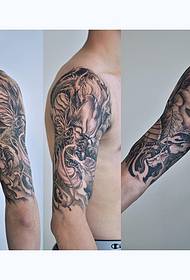 модел на татуировка на дракон с голяма ръка