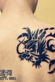 váll sárkány totem tetoválás minta