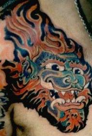Patrón de tatuaxe de cabeza de dragón de estilo chinés