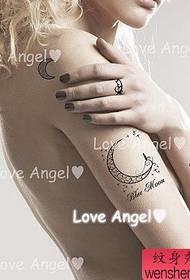 Εικόνα τατουάζ επιστολής για τα κορίτσια