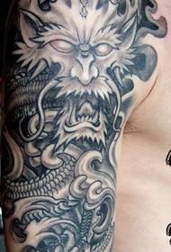 qo'l zarbining naqshlari: bum Dragon Tattoo Pattern Classic