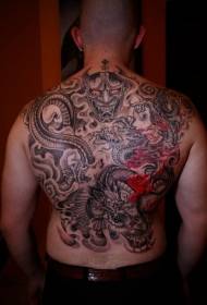lielisks pūķa un dēmona tetovējuma modelis