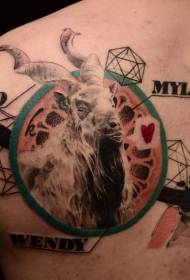 Cabra de color surrealista amb tatuatge geomètric