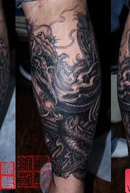 ຮູບແບບ tattoo ມັງກອນຂາທີ່ໂດດເດັ່ນໃນ 149052 - ຮູບແບບການສັກຢາຮູບມັງກອນເຕັມຫລັງ