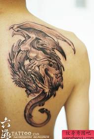 a handsome cool European and American dragon tattoo pattern on the back