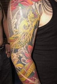 brazo dragón loto tatuaje patrón