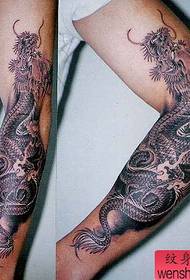 Galeri Tatu Profesional: Lengan Tradisional Dragon Pattern Picture Tato