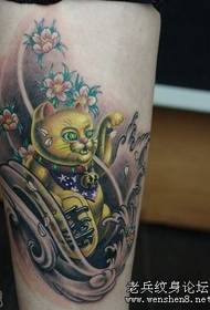 Tattoo Pattern: Beauty Leg Color Lucky Cat Tattoo Pattern Picture