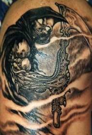 Tatuaggio del tatuaggio della morte con un coltello