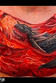 wzór klatki piersiowej realistyczny ogień feniks tatuaż