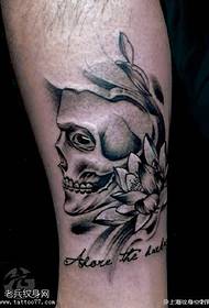 artistieke stijl taro lotus tattoo patroon
