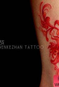 zgodan popularni obojeni apstraktni uzorak feniksa tetovaža za noge dječaka
