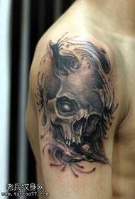 arm själ skalle tatuering mönster