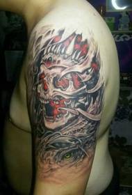 naqshad tillaabo ah oo loo yaqaan 'skull tattoo tattoo'