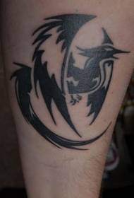 črni feniks totemski vzorec tatoo