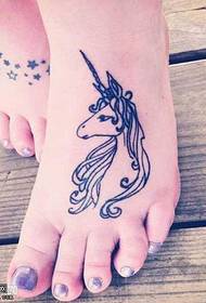 Pattern di tatuaggi di unicorniu di u pede