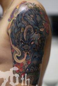 arm domineering zvijer godine uzorak tetovaža životinja