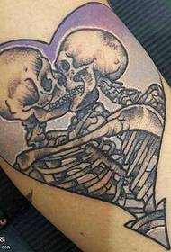 Leg Kiss skull Tattoo Pattern