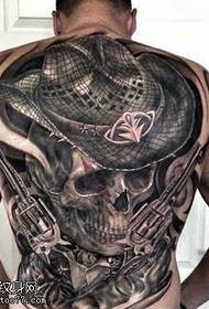 buong pattern sa likod ng pag-domineering pirate tattoo
