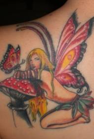 elfo sexy con tatuaxe de mariposa