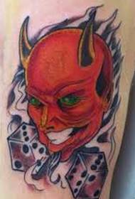 Acht vicieuze dubbele gehoornde rode duivel tattoo patroon