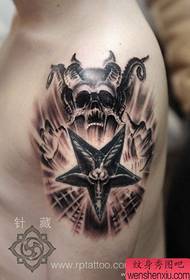 рука владний прохолодний диявол Сатана татуювання візерунок