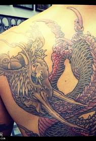 modèle de tatouage d'épaule licorne
