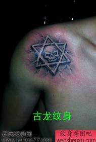 a good-looking fashion six-pointed star tattoo pattern