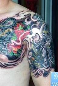 Motif de tatouage demi-armure