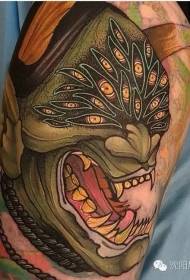 Modèle moderne de tatouage peint de diable asiatique