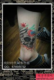 girl's leg classic popular tattoo tattoo pattern