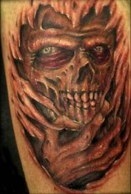 Paholainen tatuointikuvio ihon repeämän alla