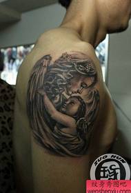 ruku estetika je uzorak anđeoske tetovaže