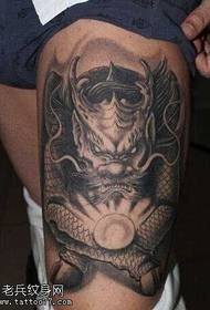 been zwarte bal eenhoorn tattoo patroon