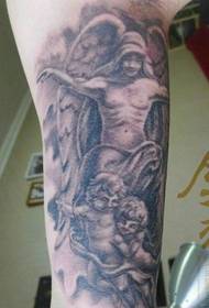 käsivarteen suosittu suojelusenkelin tatuointikuvio