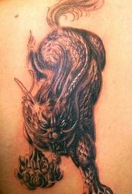 ຜູ້ຊາຍຄືກັບການປົກຄອງແບບ Unicorn Tattoo Pattern