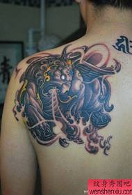 male shoulders cool animal beast tattoo pattern